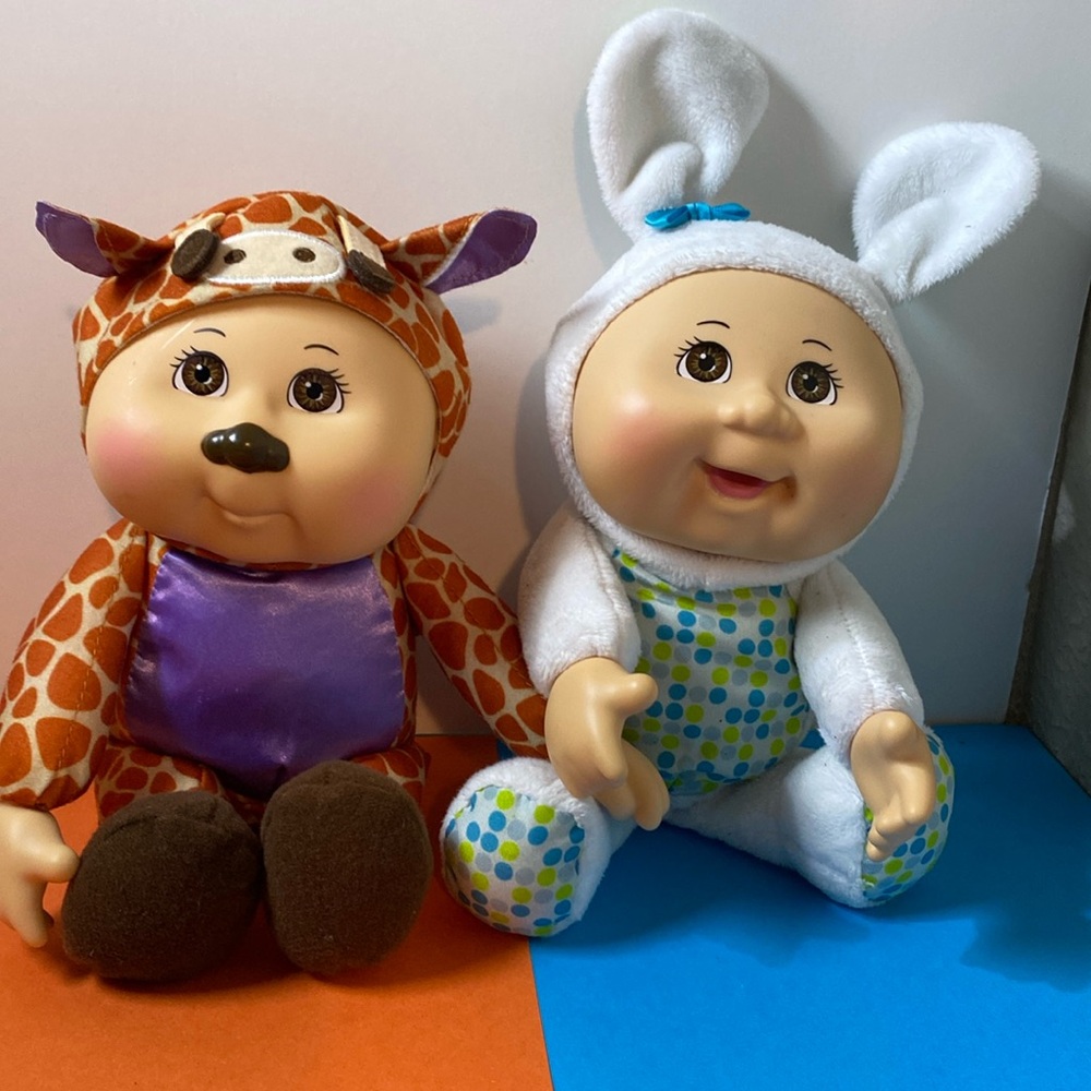 CPK Zoo Friends Giraffe 2021 CPK Cutie Barnyard Friends Lamb 2018 Plush Dolls